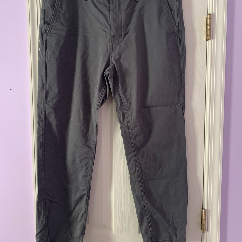 Levi's Men's Charcoal Gray Chino Pants